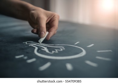 Lightbulb drawing getting ready 