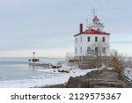 Lighthouse on lake Erie shore (Headlands park, Mentor) in winter