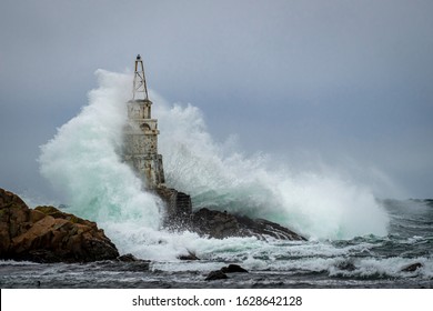 Lighthouse Vs Sea Storm. The Perfect Storm. 