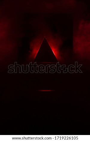 Lighting and smoke through the triangle and reflective.
