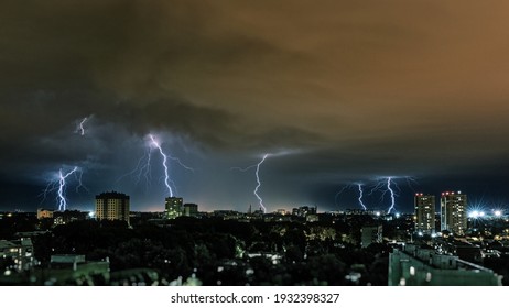 Lightning Storm Over City, Thunderbolt