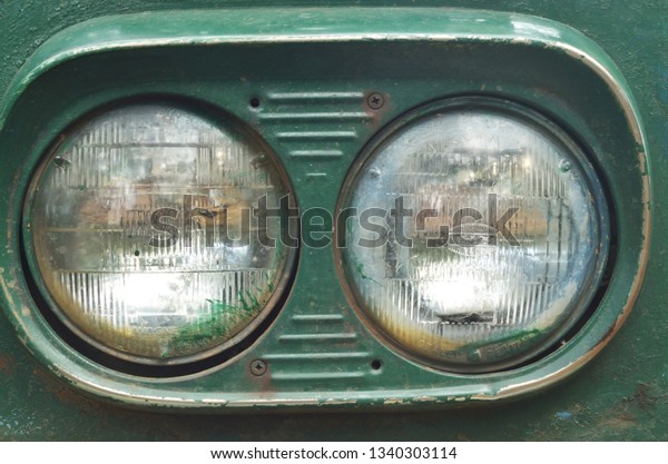 The lights of\
the eyes, old cars, antique\
green