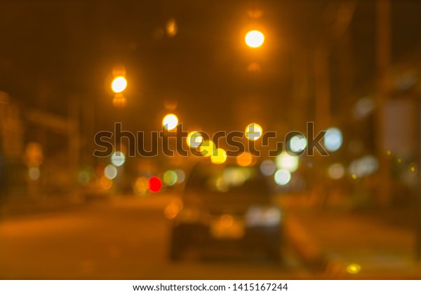 lights on the street, the view of the\
dim lights on the road In normal traffic\
situations