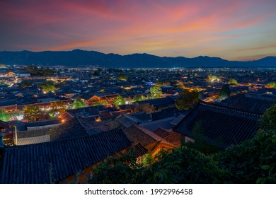 Lijiang Old Town Yunnan, China In Evening Sunset