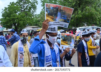 Like Delhi, Aam Aadmi Party Workers Protesting In Gurgaon Demanding 200 Units Of Free Electricity In Haryana. Gurgaon, Haryana, India. July 31, 2021.