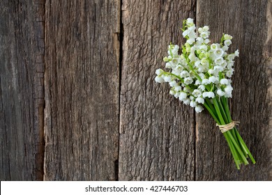 lilies of the valley on the wooden surface – Ảnh có sẵn