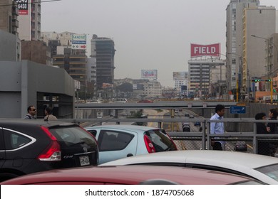 Lima, Peru - June 18, 2015: The World Health Organization Named Lima, A City Of Over Nine Million, Of Having The Worst Air Pollution Of All Latin American Cities Due To An Aging Fleet Of Vehicles. 