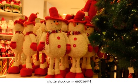Lima Peru November 2016 Christmas Ornaments Stock Photo 668056441 ...