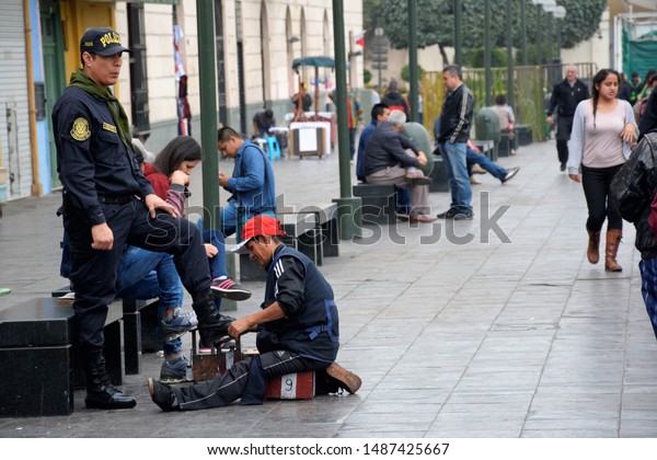 plaza shoe shine