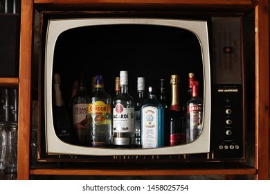 Shelf Whisky Stock Photos Images Photography Shutterstock