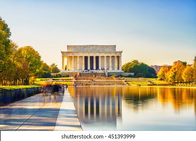 Lincoln memorial and pool in Washington DC, USA