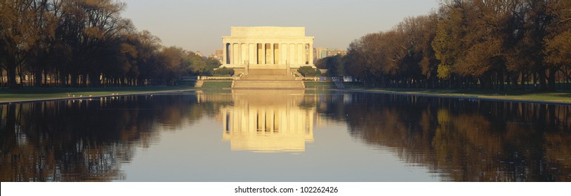 Lincoln Memorial & Reflecting Pool