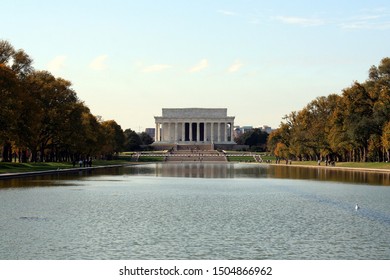 Lincoln Memorial Reflecting Pool In The Fall