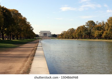 Lincoln Memorial Reflecting Pool In The Fall