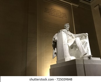 Lincoln Memorial Sculpture Night Lower Perspective Stock Photo Edit Now 725039848