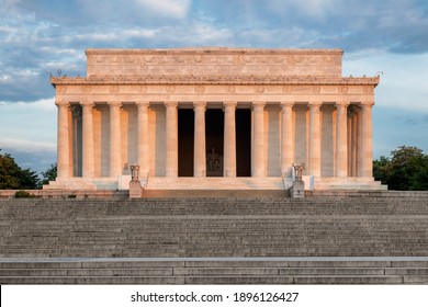 The Lincoln Memorial at Sunrise on the National Mall in Washington DC, USA.