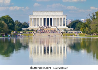 The Lincoln Memorial in Washington DC 