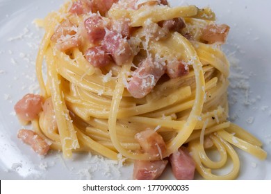 
Linguine Carbonara Pasta With Bacon And Eggs