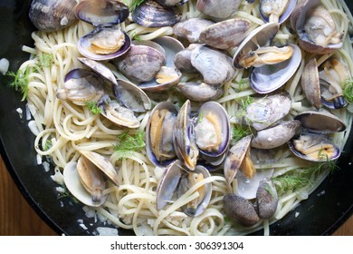 Linguine And Clams With Fennel