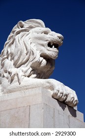lion statue