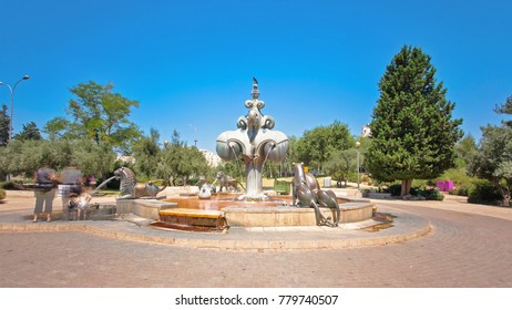 The Lions Fountain timelapse hyperlapse located in a park in the Yemin Moshe by the German sculptor Gernot Rumpf erected in 1989. JERUSALEM, ISRAEL
