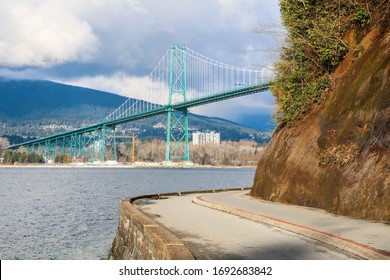 Lions Gate Bridge Vancouver Seawall