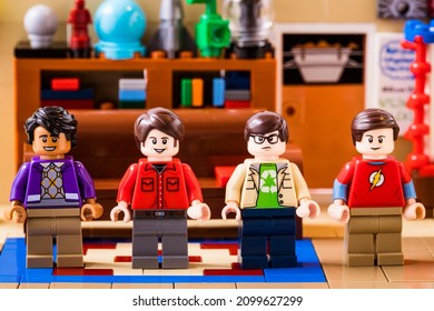 Lippstadt - Germany 2. Januar 2022 -Lego Minifiguren Scene With The Big Bang Theory.