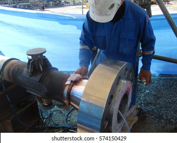 liquid penetrant examination on root pass weld of piping & Penetrant applying