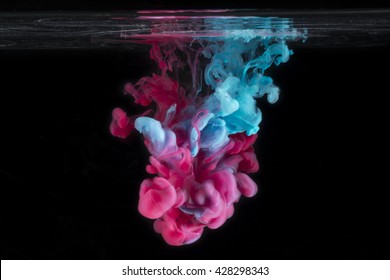 Liquid Sculpture - Color ink drop in water