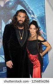 Lisa Bonet y Jason Momoa en el estreno de Los Ángeles de 'Aquaman' realizado en el Teatro Chino TCL en Hollywood, EEUU el 12 de diciembre de 2018.