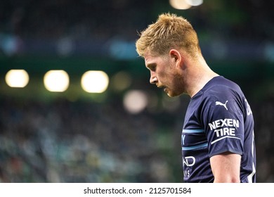 Lisbon, Portugal, Estadio Jose Alvalade - 02 15 2022: Champions League Best of 16 - Sporting CP - Manchester City; Kevin De Bruyne during the game before taking a corner
