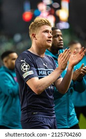 Lisbon, Portugal, Estadio Jose Alvalade - 02 15 2022: Champions League Best of 16 - Sporting CP - Manchester City; Kevin De Bruyne celebrates with supporters
