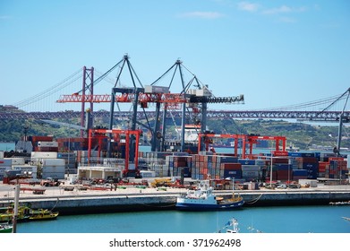 Lisbon Portugal July 7 2011 Cargo Stock Photo 371962498 | Shutterstock