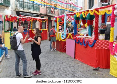 LISBON, PORTUGAL - JUNE 6, 2018: People Prepare To Festa Santo Antonio In Alfama District, Lisbon, Portugal. Saint Anthony Festival Is A Popular Street Festivity, Part Of Festas De Lisboa.