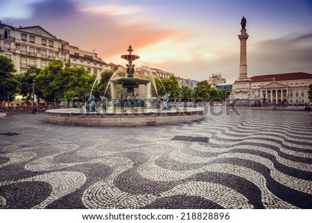 Foto Bild Nachtansicht von der Plaza de Armas in Cuzco.