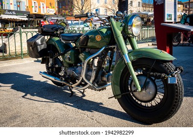 L'isle Sur La Sorgue France ,03 21 2021 , Old Sunbeam Motorcycle Parked , Editorial ,