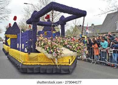 LISSE, THE NETHERLANDS, 25 APRIL 2015 - Float In The Annual Dutch Flower Parade 