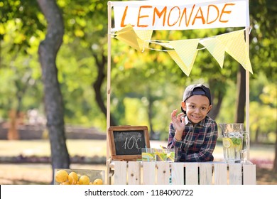 1,251 Kids lemonade stand Images, Stock Photos & Vectors | Shutterstock