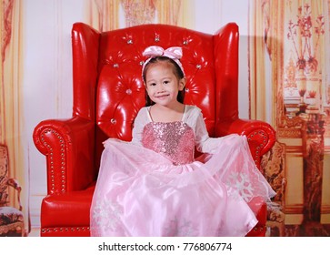 9,709 Asian girl crown Images, Stock Photos & Vectors | Shutterstock