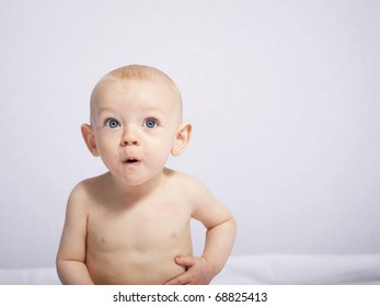 Little Baby Makes A Puzzled Expression, Her First Photo Session