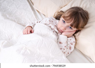 Little Girl Her Bed Has Stomachache Stock Photo (Edit Now) 522489025