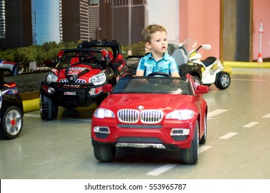 toy driving car