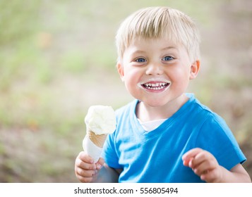 2,018 Kid licking milk Images, Stock Photos & Vectors | Shutterstock