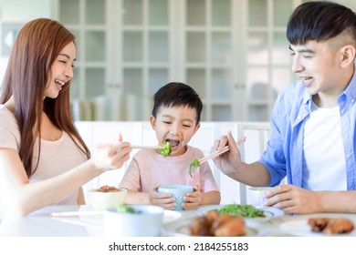 1,281 Family having rice Images, Stock Photos & Vectors | Shutterstock