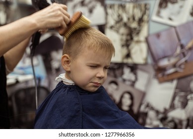 Kid Getting Hair Cut Images Stock Photos Vectors Shutterstock