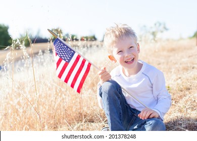 2,517 Family holding american flags Images, Stock Photos & Vectors ...