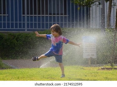 704 Boy fountain jumping water Images, Stock Photos & Vectors ...