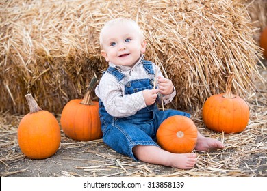 7,575 Kids In Pumpkin Patch Images, Stock Photos & Vectors | Shutterstock