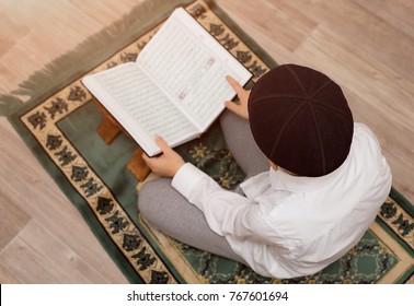 Little Boy Read The Quran