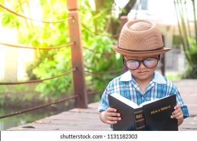 Imágenes, fotos de stock y vectores sobre Children Bible | Shutterstock